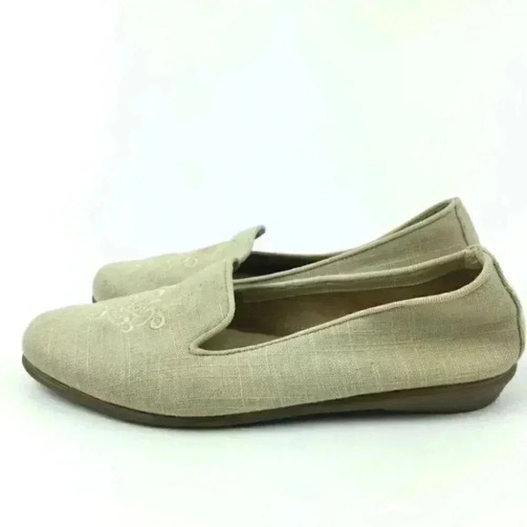 Aerosoles Flats Size 7.5 Beige Smoking Slippers - Picture 3 of 8